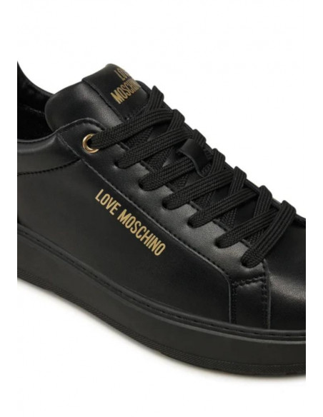 Sneakers Love Moschino