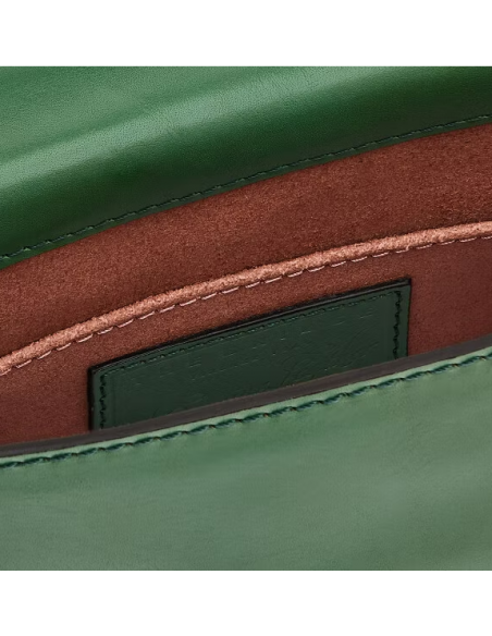 CROSSBODY