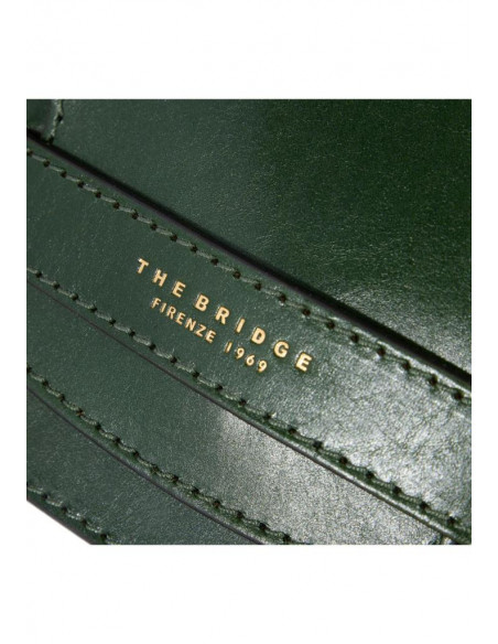 CROSSBODY