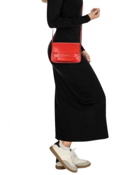 CROSSBODY